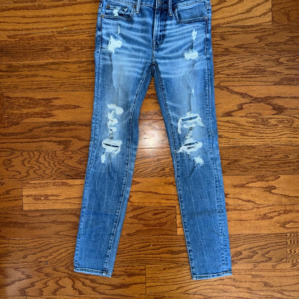 American Eagle Outfitters Light Blue Distressed Jeans